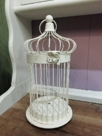 Metal bird cage